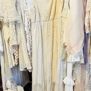 Solitaire Cream Lace net  dress